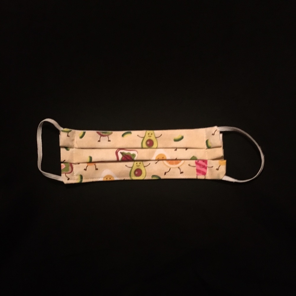 Avocados & friends print mask